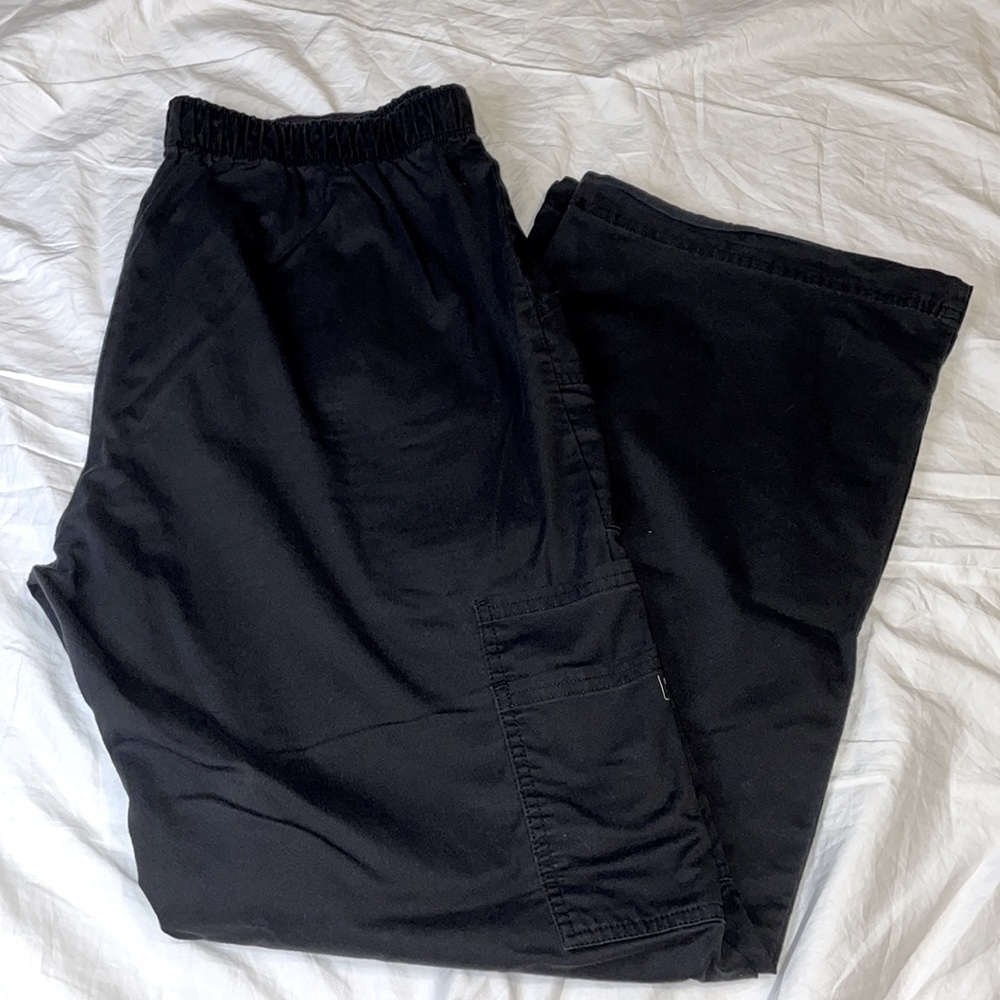 Cherokee black scrub bottoms size small short
